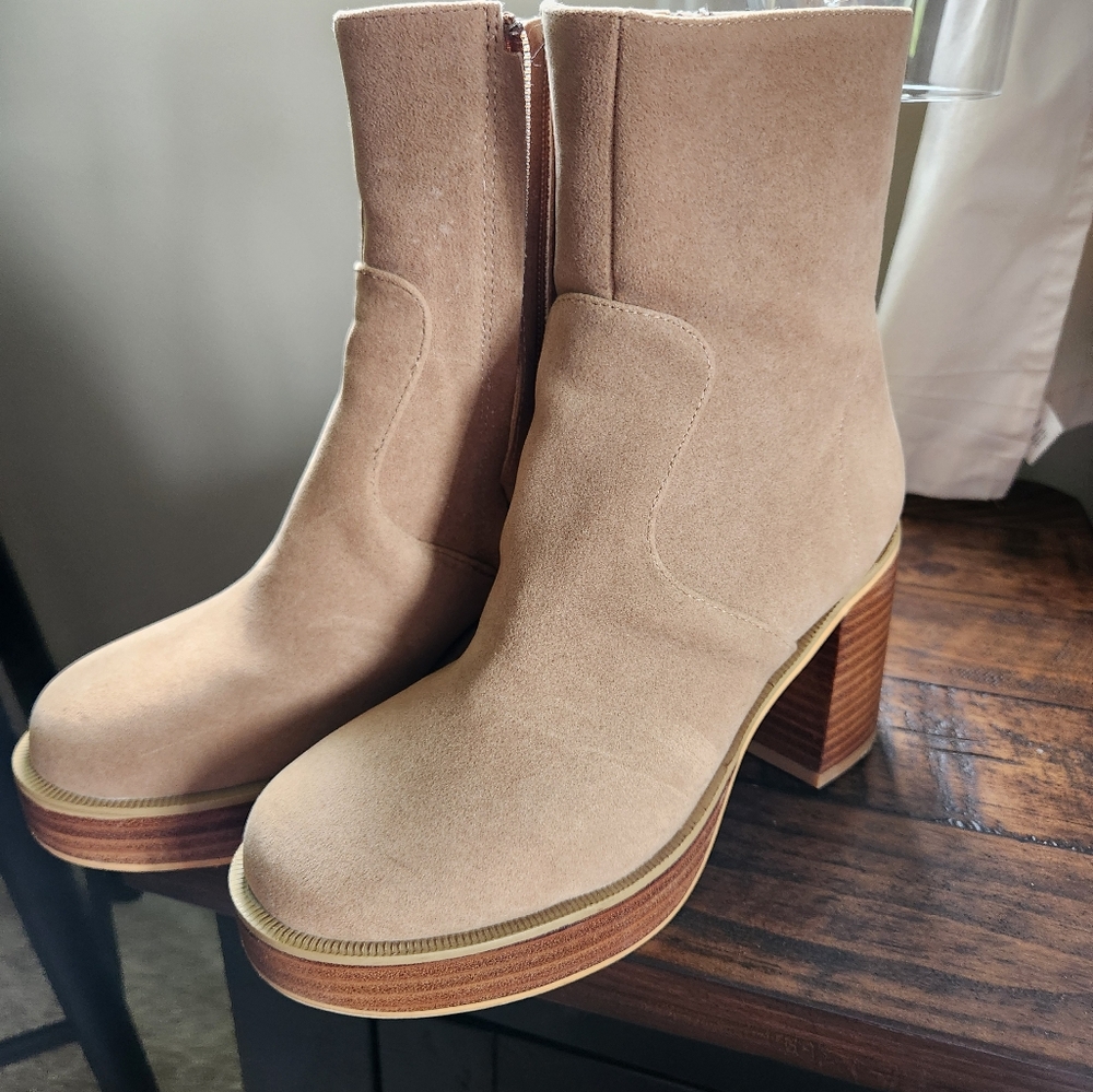 Heeled ankle boots Women's size 7